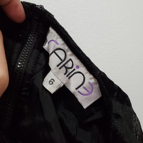 Vintage | Velvet Cropped Top Metallic Detail 6 - Picture 5 of 5